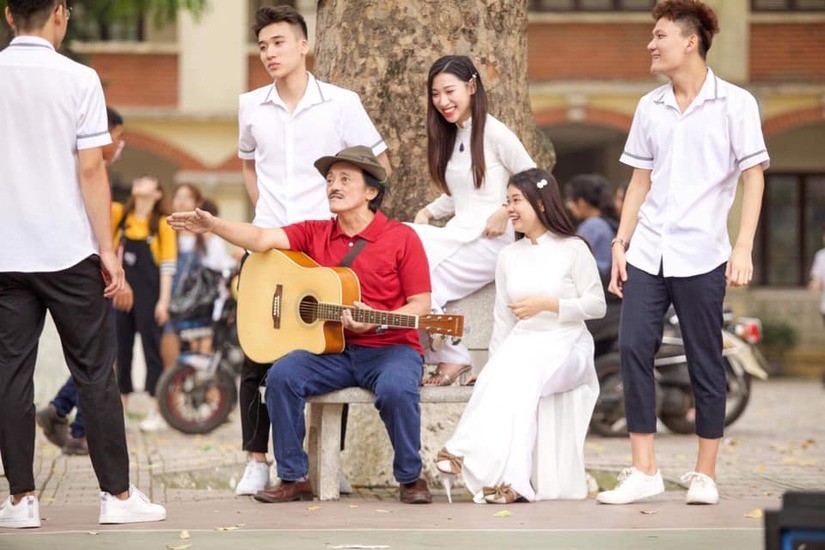 Tuổi thơ đòn roi và bị xích dưới gầm giường của Giang Còi - Ảnh 2.