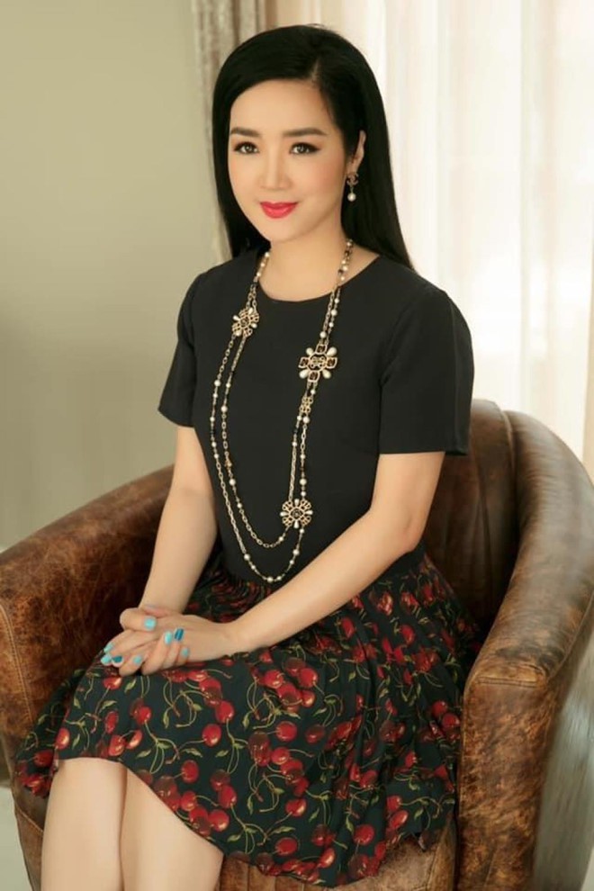 Hoa hậu Giáng My bị nhận xét như búp bê sống vì ảnh photoshop quá đà - Ảnh 4. Hoa hậu Giáng My bị nhận xét như búp bê sống vì ảnh photoshop quá đà - Ảnh 4.