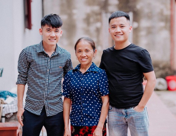 Mẹ tôi - bà Tân Vlog - từng là cô gái đẹp nhất làng - Ảnh 4.