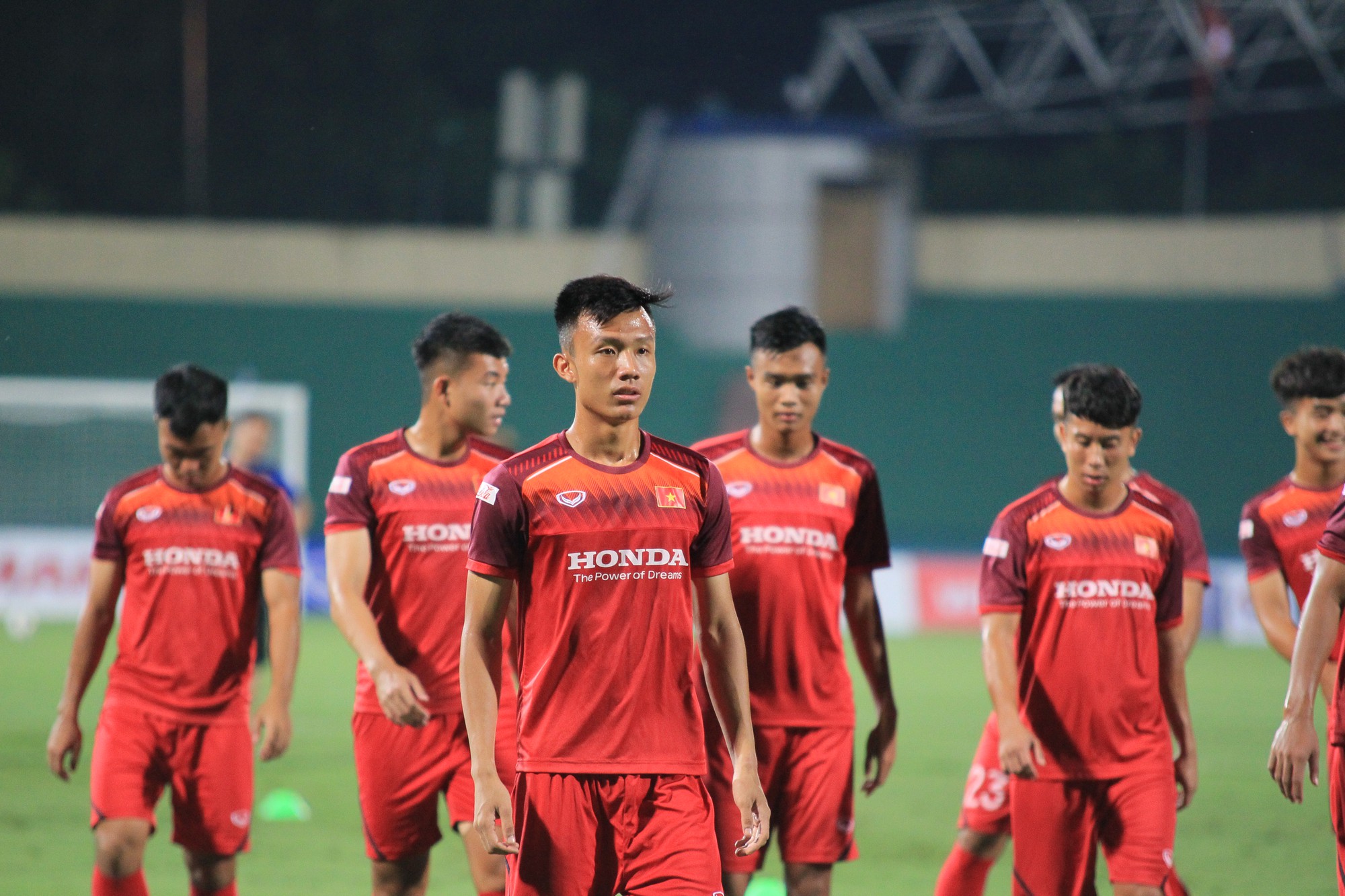 U23 Việt Nam luyện công, chuẩn bị vũ khí bí mật đấu U23 Myanmar - Ảnh 3.