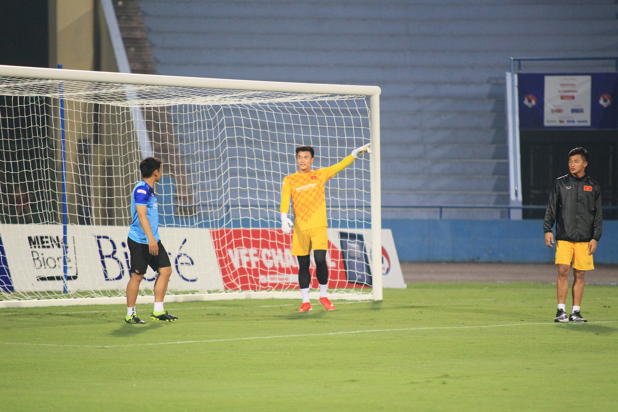 U23 Việt Nam luyện công, chuẩn bị vũ khí bí mật đấu U23 Myanmar - Ảnh 5.