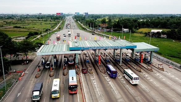 40km cao tốc/20 triệu dân ở đồng bằng sông Cửu Long: BOT cao tốc khó hoàn vốn? - Ảnh 2. 40km cao tốc/20 triệu dân ở đồng bằng sông Cửu Long: BOT cao tốc khó hoàn vốn? - Ảnh 2.