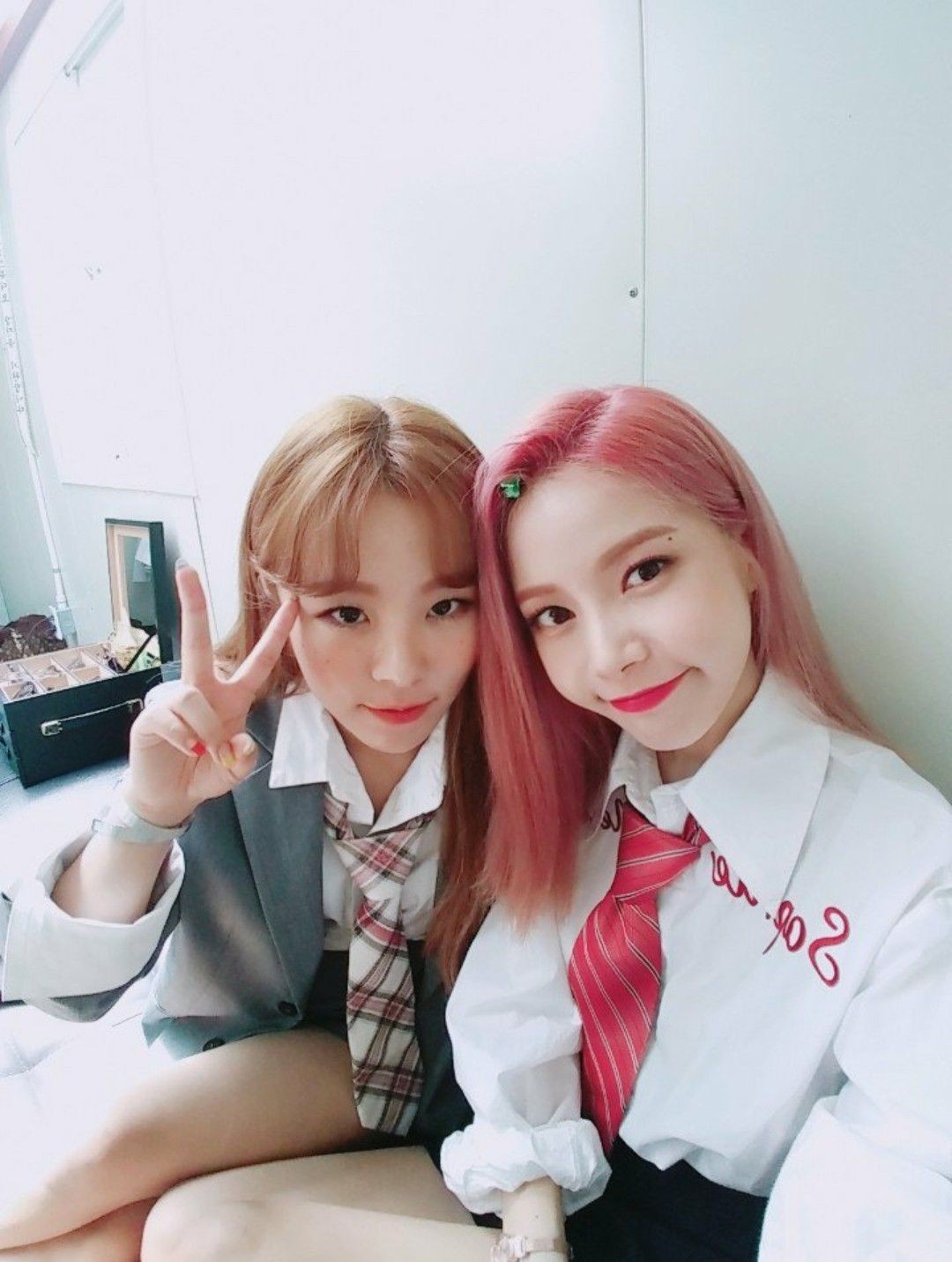 Những nhóm nhạc thế hệ ba hàng đầu Kpop, hoàn hảo đến mức không tồn tại lỗ hổng tài năng - Ảnh 2. Những nhóm nhạc thế hệ ba hàng đầu Kpop, hoàn hảo đến mức không tồn tại lỗ hổng tài năng - Ảnh 2.