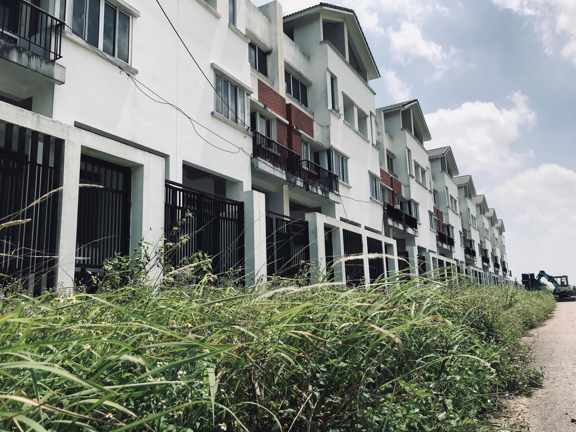 Hàng nghìn tỉ đồng bị chôn vùi tại khu đô thị bỏ hoang Minh Giang Đầm Và - Ảnh 10.
