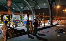 Người đàn ông 51 tuổi tử vong sau khi tông vào dải phân cách trạm thu phí ở Sài Gòn