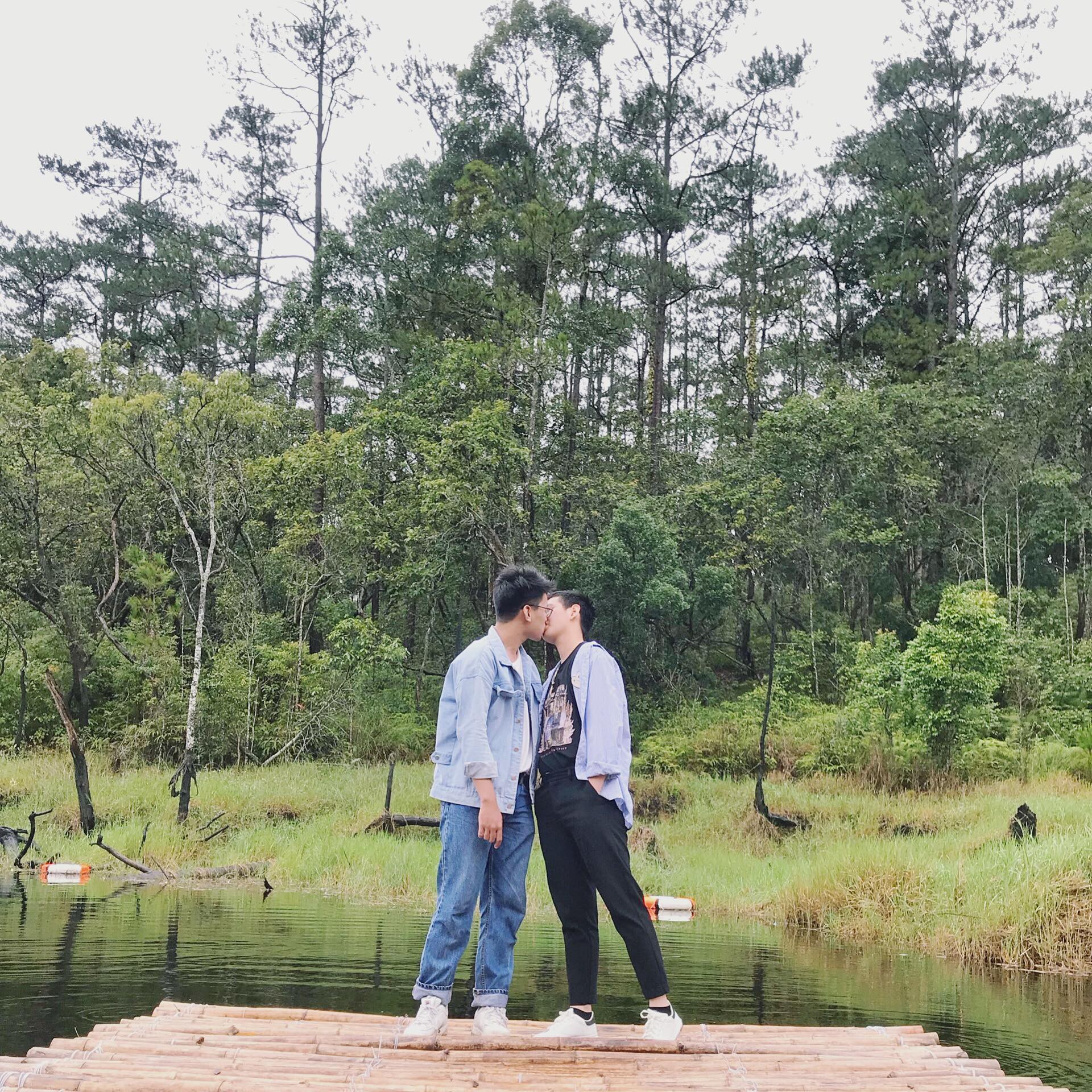 Chuyện tình cặp đồng tính nam: Tình yêu sét đánh trong lần gặp nhau đầu tiên - Ảnh 18. Chuyện tình cặp đồng tính nam: Tình yêu sét đánh trong lần gặp nhau đầu tiên - Ảnh 18.