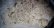 Ớn lạnh với hàng đống bao cao su giả ở TP HCM