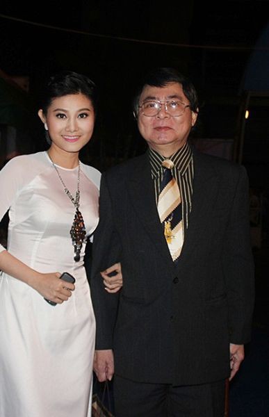 NSƯT Quế Trân: Tôi luôn cố gắng xứng đáng với những gì cha đã gầy dựng - Ảnh 3. NSƯT Quế Trân: Tôi luôn cố gắng xứng đáng với những gì cha đã gầy dựng - Ảnh 3.
