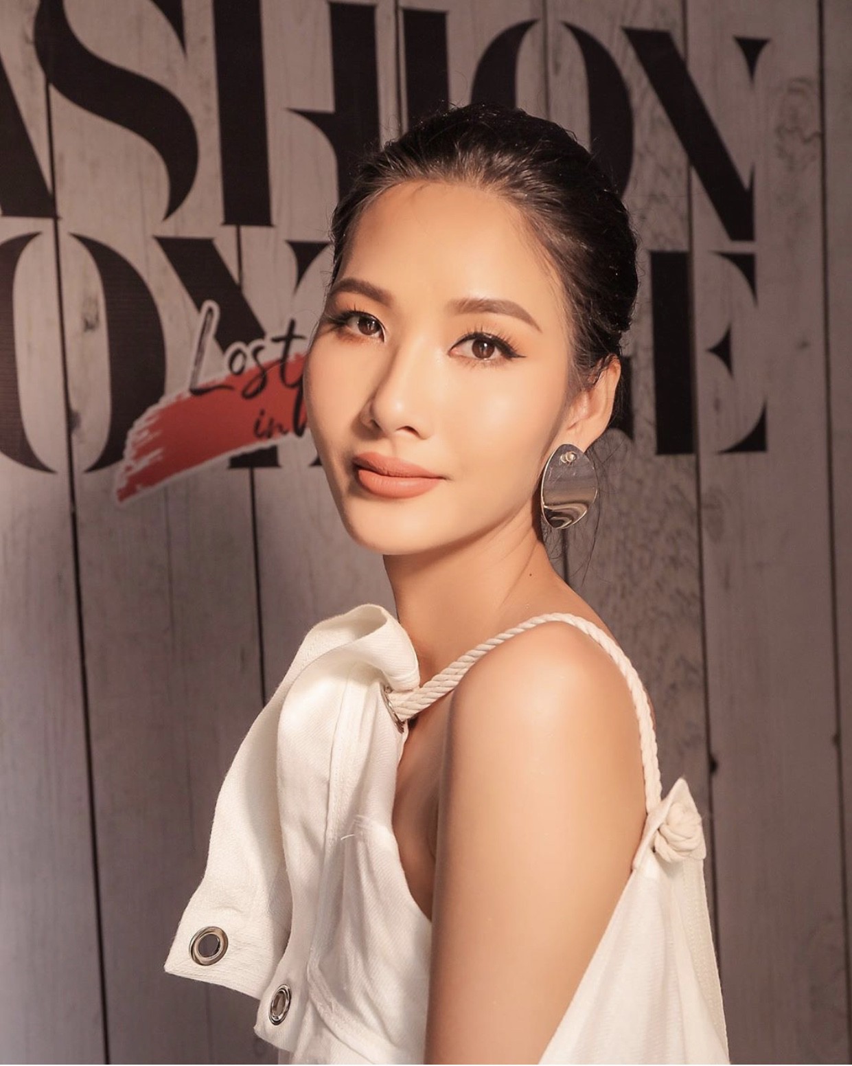 Sao Việt hôm nay (7/6): Nhã Phương khoe ảnh căn phòng ngập tràn gấu bông, Hiền Thục diện bikini quyến rũ như gái 18 - Ảnh 10.