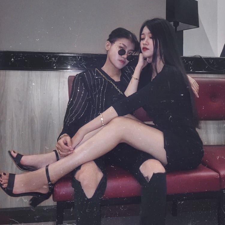 Chuyện tình cặp đồng tính nữ phải lòng nhau từ khi học chung lớp - Ảnh 4. Chuyện tình cặp đồng tính nữ phải lòng nhau từ khi học chung lớp - Ảnh 4.