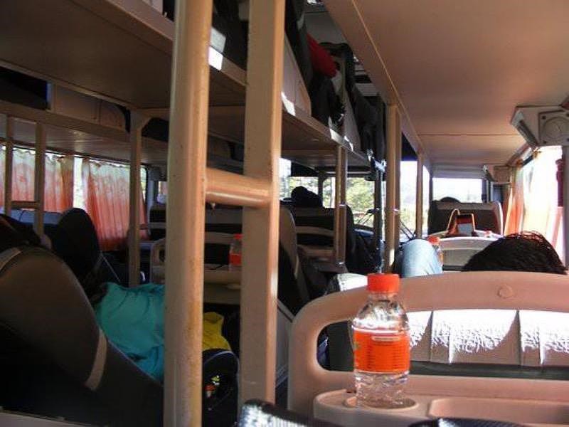 Phương Trang sa thải nhân viên sàm sỡ khách - Ảnh 1.
