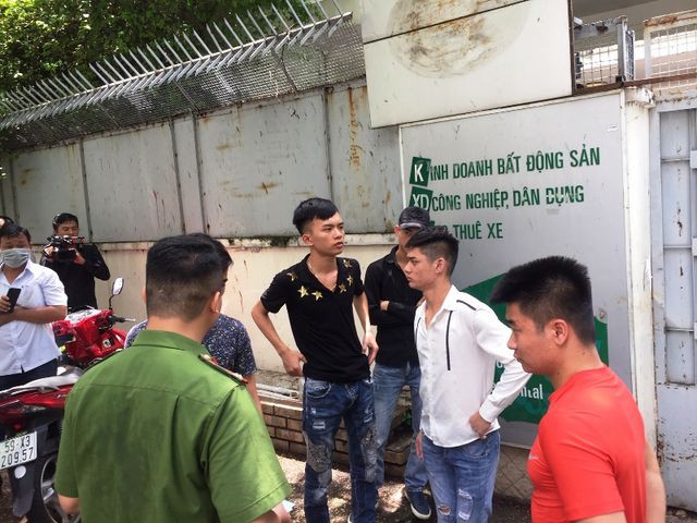Khách hàng bị giang hồ dằn mặt vì tố Công ty Angel Lina bán đất nền lừa đảo - Ảnh 4.