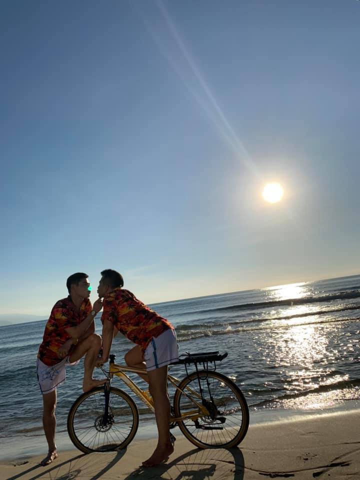 Đám cưới của cặp LGBT điển trai khiến cư dân mạng xôn xao: Hạnh phúc luôn là sự chân thành và chia sẻ - Ảnh 18. Đám cưới của cặp LGBT điển trai khiến cư dân mạng xôn xao: Hạnh phúc luôn là sự chân thành và chia sẻ - Ảnh 18.