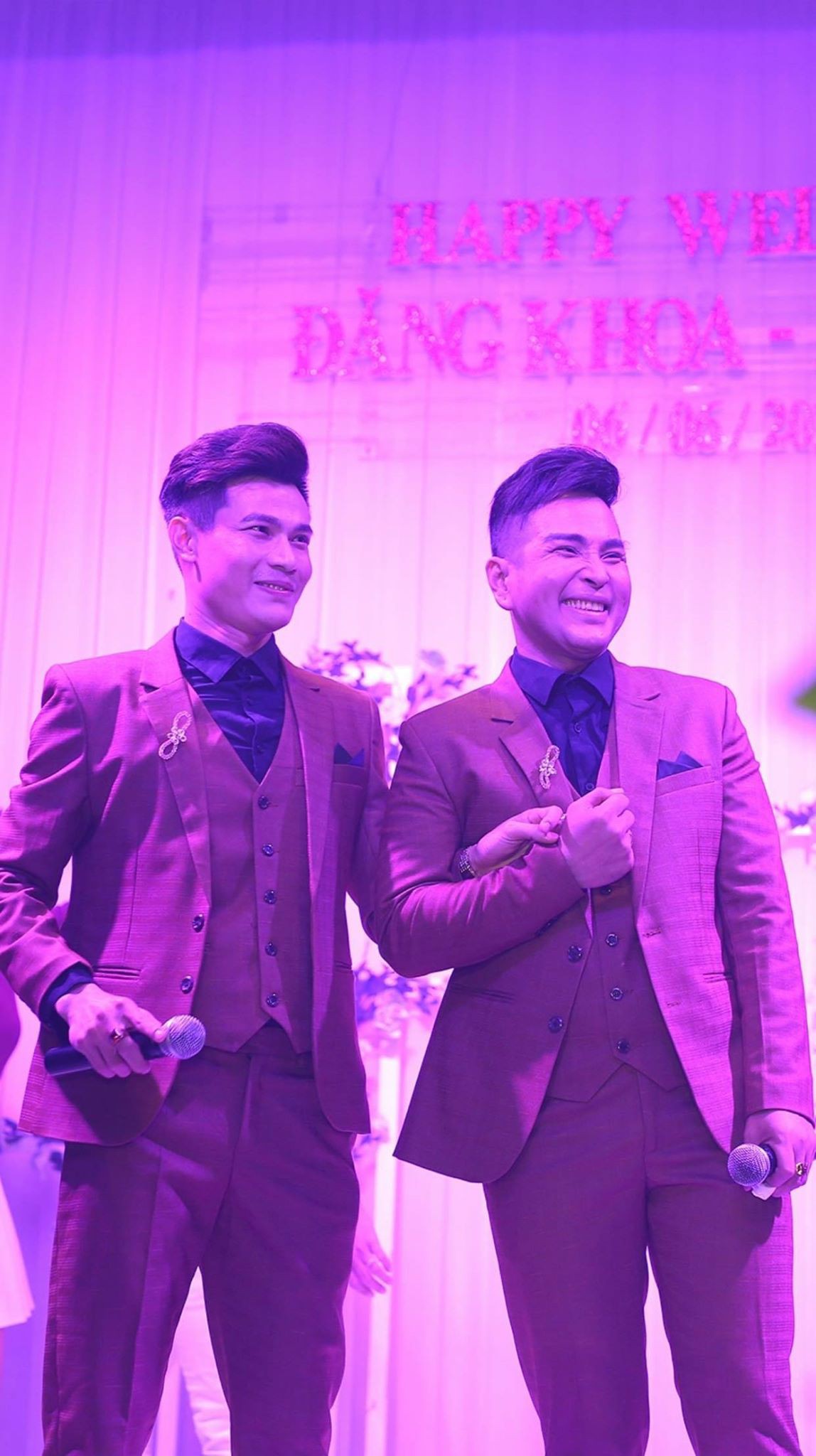 Đám cưới của cặp LGBT điển trai khiến cư dân mạng xôn xao: Hạnh phúc luôn là sự chân thành và chia sẻ - Ảnh 8. Đám cưới của cặp LGBT điển trai khiến cư dân mạng xôn xao: Hạnh phúc luôn là sự chân thành và chia sẻ - Ảnh 8.