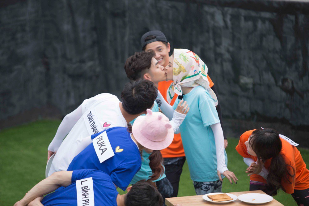 Sam lên tiếng về màn khóa môi Jun Phạm trong Running Man - Ảnh 2. Sam lên tiếng về màn khóa môi Jun Phạm trong Running Man - Ảnh 2.