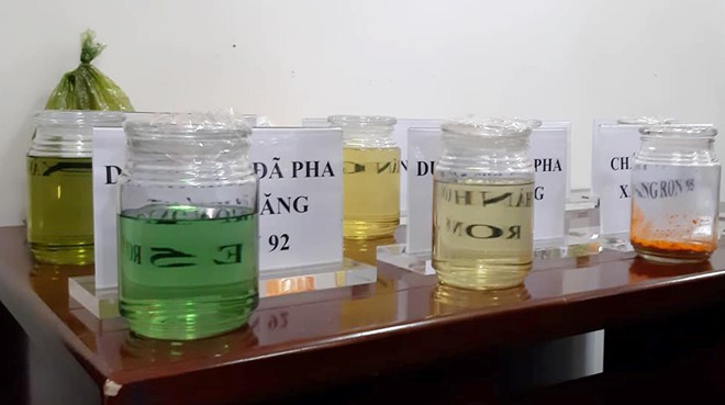 Bạn bè từng khuyên đại gia Trịnh Sướng làm ăn chân chính - Ảnh 1. Bạn bè từng khuyên đại gia Trịnh Sướng làm ăn chân chính - Ảnh 1.