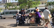 Dân mạng phẫn nộ hành động thu gom hàng rong không lập biên bản