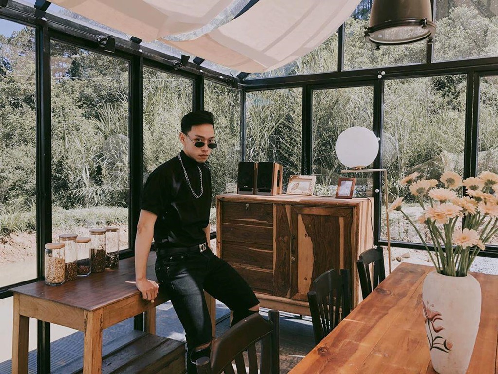 Mê mẩn quán cà phê trên mặt hồ thơ mộng ở Đà Lạt - Ảnh 4. Mê mẩn quán cà phê trên mặt hồ thơ mộng ở Đà Lạt - Ảnh 4.