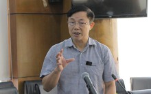'Ngồi máy lạnh nghĩ chính sách cho người ngoài ruộng nắng 35-40 độ là không phù hợp'