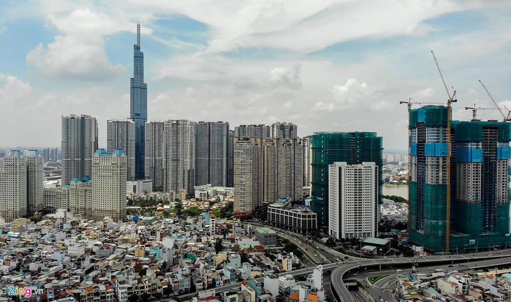 Kẹt xe triền miên ở đường Tôn Đức Thắng vì công trường ì ạch - Ảnh 4. Kẹt xe triền miên ở đường Tôn Đức Thắng vì công trường ì ạch - Ảnh 4.