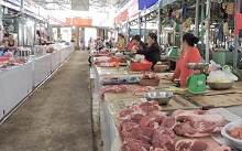TP HCM: Lượng thịt heo tiêu thụ giảm do dịch tả châu Phi, thịt gia cầm, thực phẩm thay thế tăng cao