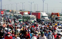 Cửa ngõ phía Đông Sài Gòn: Một xe chết máy, cả khu vực 'chết đứng'