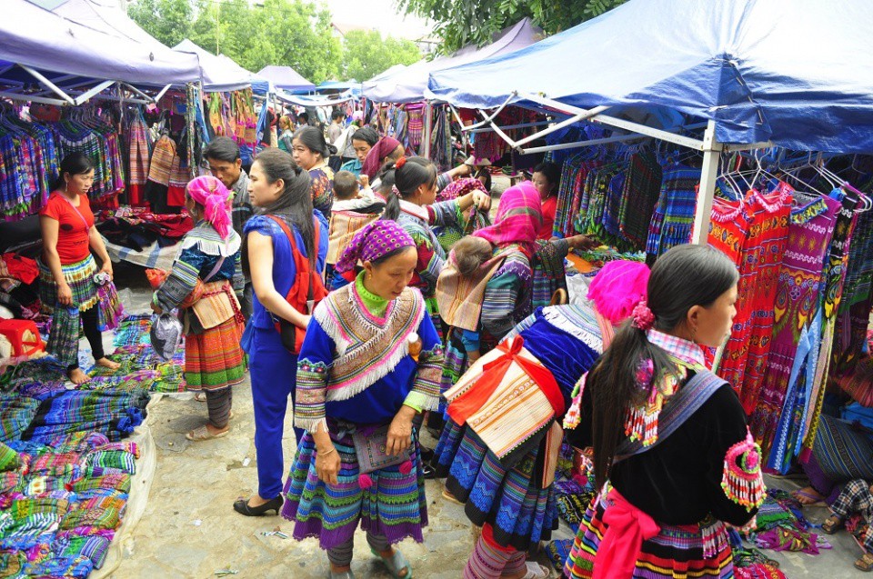 So sánh tour du lịch Sài Gòn – Sapa 3 ngày 2 đêm: Nhiều tour trọn gói với giá chưa tới 3 triệu đồng - Ảnh 3. So sánh tour du lịch Sài Gòn – Sapa 3 ngày 2 đêm: Nhiều tour trọn gói với giá chưa tới 3 triệu đồng - Ảnh 3.