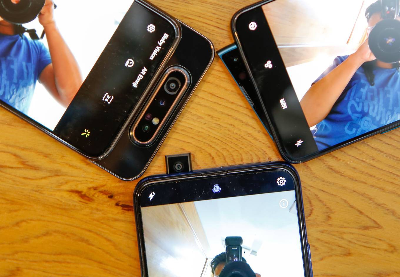 Bộ ba smartphone màn hình 'khổng lồ' đọ dáng - Ảnh 5.