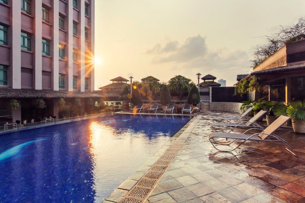 10 khách sạn, resort đẳng cấp 4 sao tốt nhất Việt Nam 2019 - Ảnh 2.