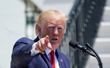 Thị trường tài chính chao đảo sau khi Trump cáo buộc Trung Quốc lừa dối Mỹ