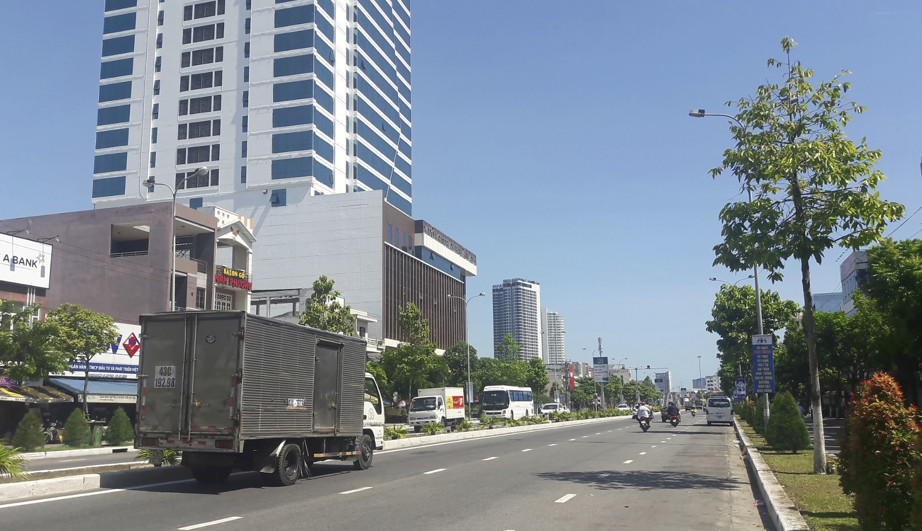 Duong ngo quyen hien nay Duong ngo quyen hien nay