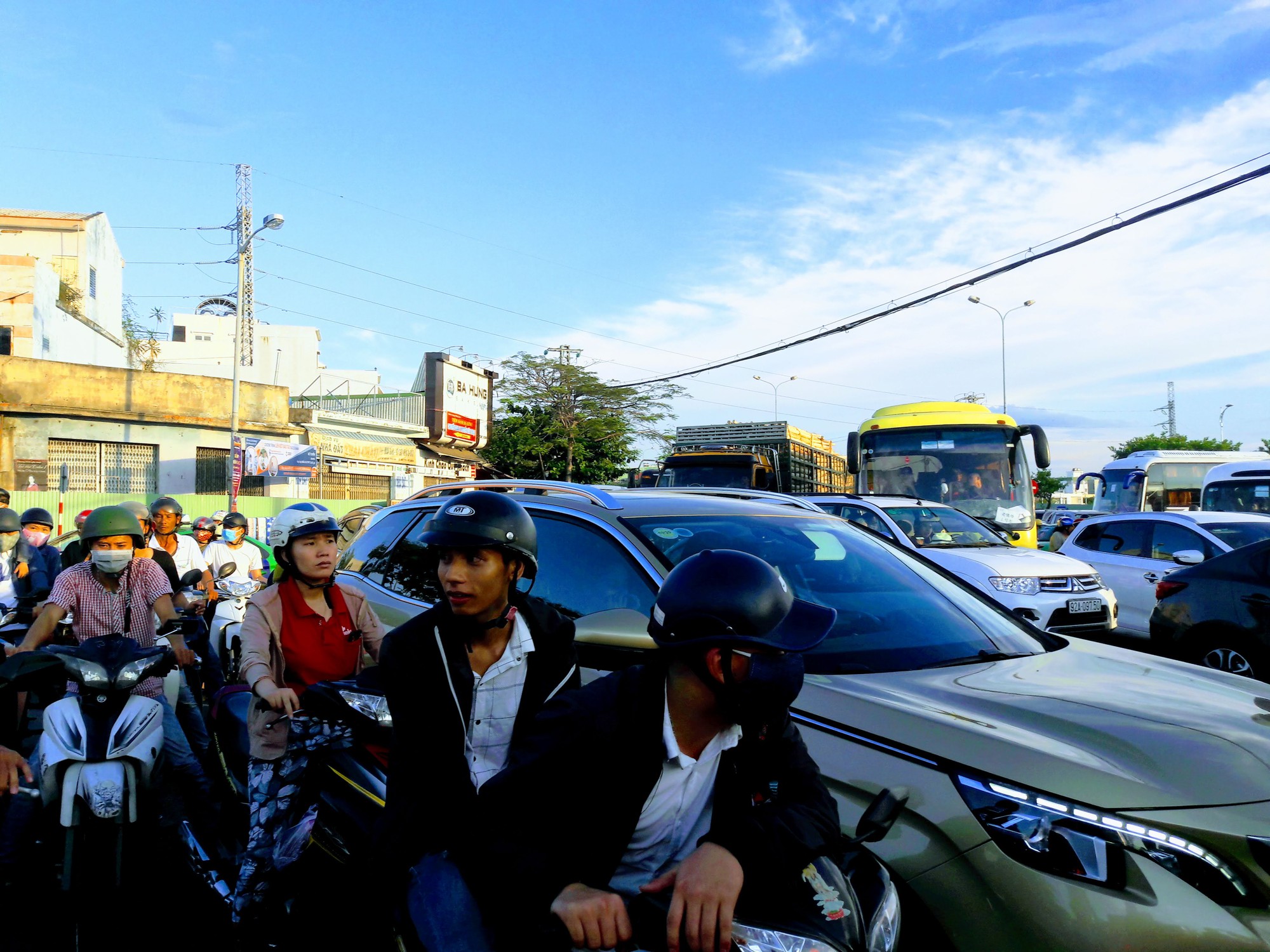 o to luu thong duonng ngo quyen o to luu thong duonng ngo quyen