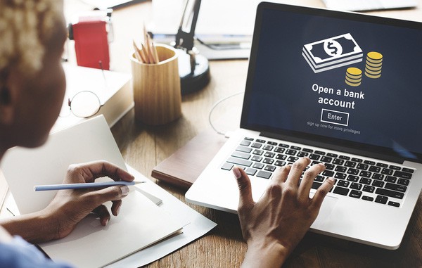 Kinh nghiệm dùng thẻ ngân hàng khi đi du lịch nước ngoài - Ảnh 3. Kinh nghiệm dùng thẻ ngân hàng khi đi du lịch nước ngoài - Ảnh 3.