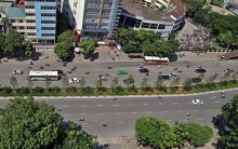 Hà Nội: Cận cảnh những tuyến đường xén vỉa hè, dải phân cách để giảm ùn tắc giao thông