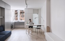 Căn hộ 29m2 lột xác hoàn toàn nhờ một bức tường đa chức năng