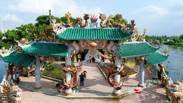 Miếu-nổi-Phù-Châu-sài-gòn-6-e1531107614223 Miếu-nổi-Phù-Châu-sài-gòn-6-e1531107614223