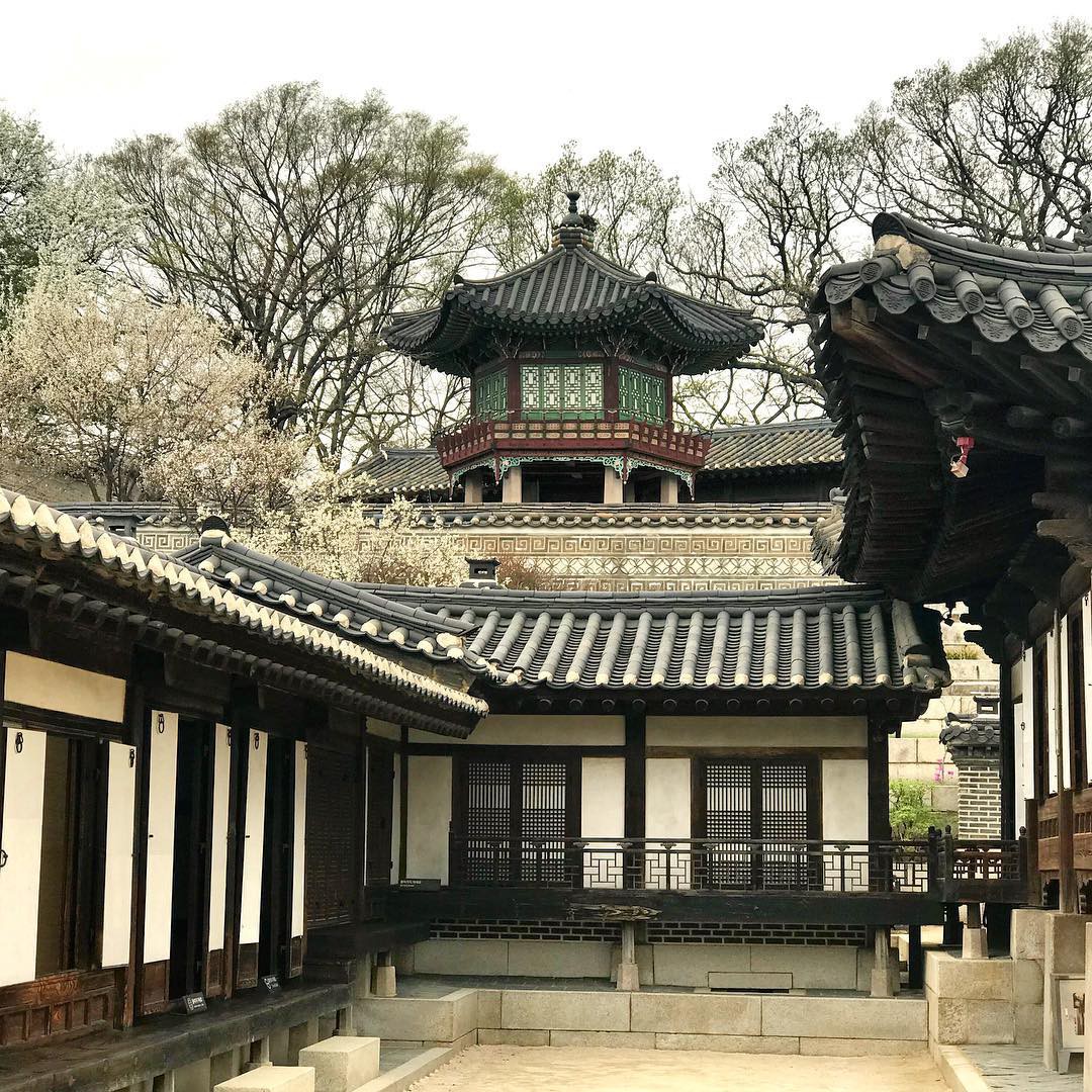 Lạc lối ở Seoul với những cung điện thường thấy trong các bộ phim cổ trang Hàn Quốc - Ảnh 16. Lạc lối ở Seoul với những cung điện thường thấy trong các bộ phim cổ trang Hàn Quốc - Ảnh 16.