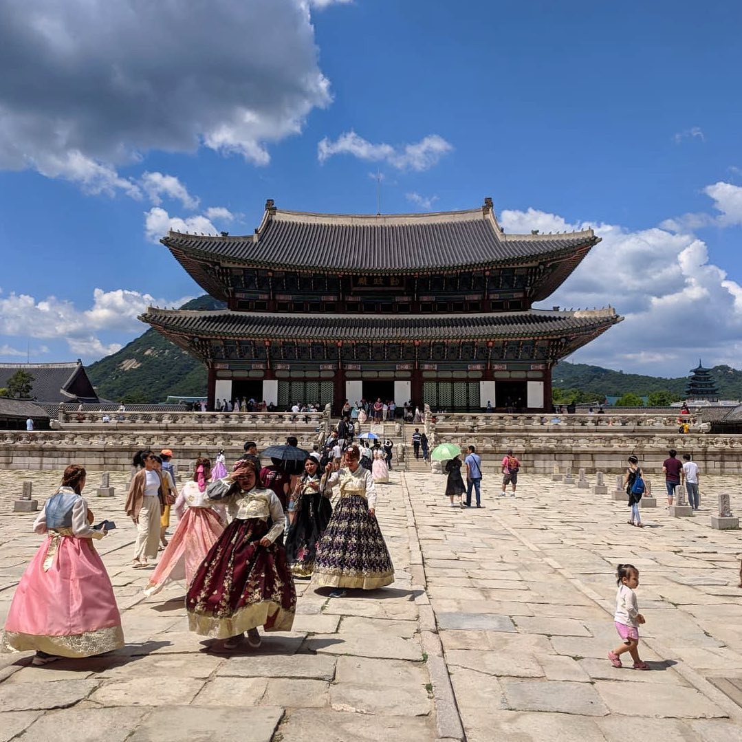 Lạc lối ở Seoul với những cung điện thường thấy trong các bộ phim cổ trang Hàn Quốc - Ảnh 2. Lạc lối ở Seoul với những cung điện thường thấy trong các bộ phim cổ trang Hàn Quốc - Ảnh 2.