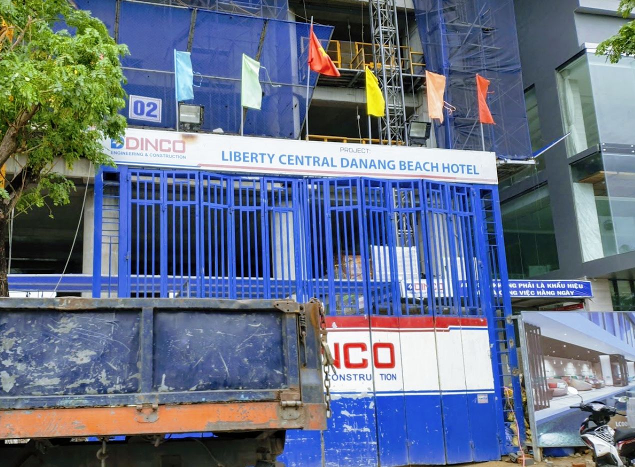 rớt móc cần cẩu khi thi công dự án khách sạn Liberty Central Đà Nẵng rớt móc cần cẩu khi thi công dự án khách sạn Liberty Central Đà Nẵng