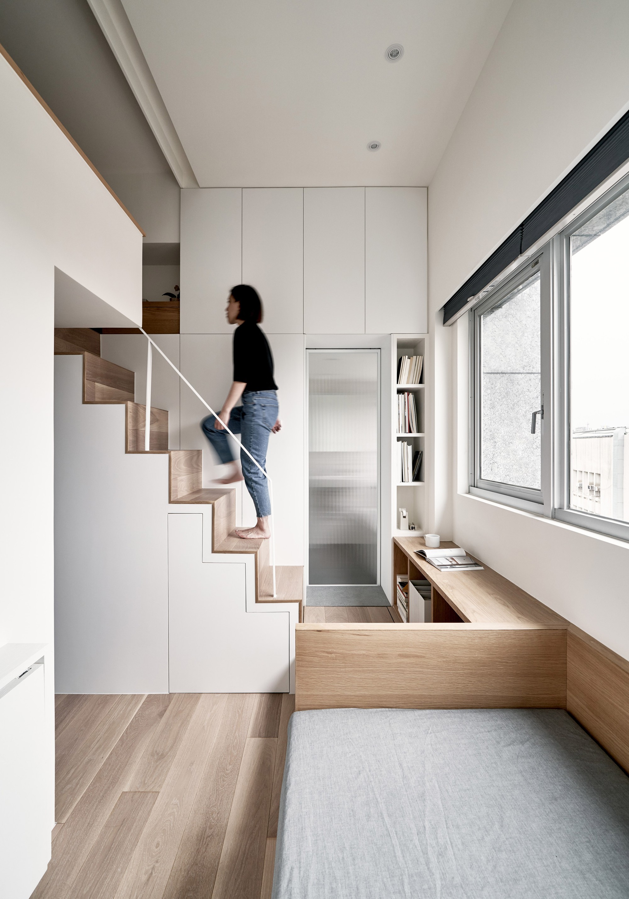 tiny-apartment-a-little-design-residential-interiors-taipei-taiwan_dezeen_2364_col_3 tiny-apartment-a-little-design-residential-interiors-taipei-taiwan_dezeen_2364_col_3