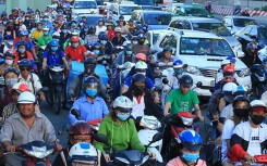 Thu phí ôtô vào trung tâm TP HCM, nên không?