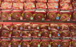 Bánh Trung thu 'xuống phố' phố Hà Nội sớm, giá cao nhất gần 500.000 đồng một chiếc