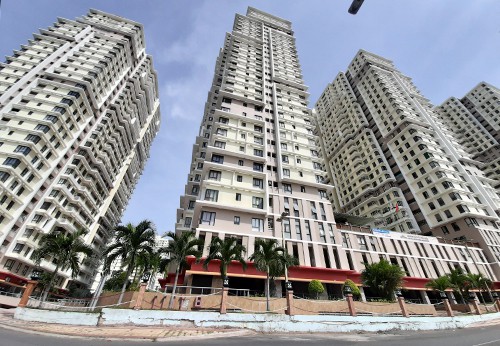 Người dân Nam Sài Gòn liên tục kêu cứu vì bị mùi hôi tấn công - Ảnh 1.