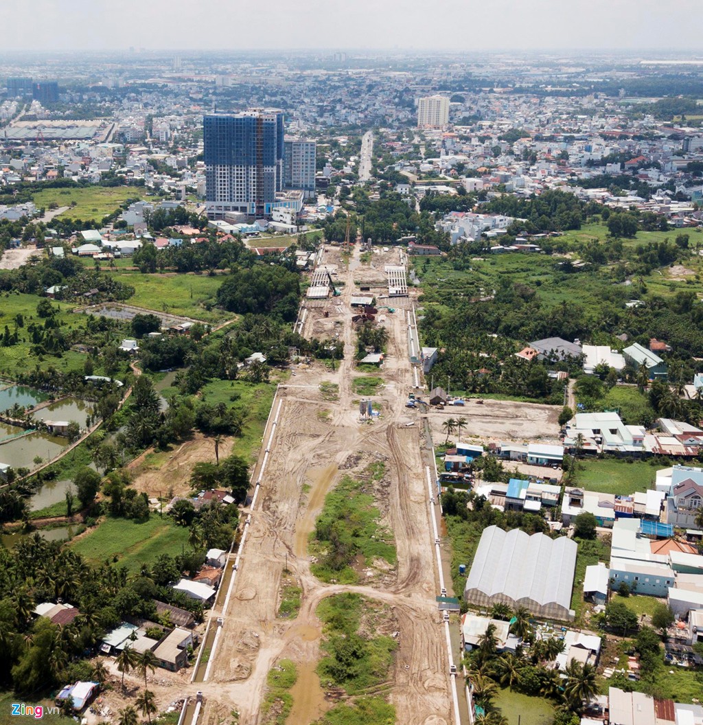 Hiện trạng đường vành đai không rào chắn làm 2 trẻ ở Sài Gòn tử vong - Ảnh 1.
