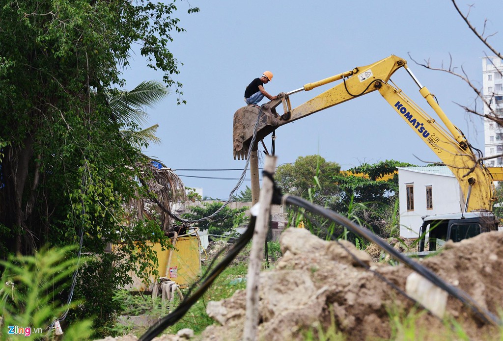 Hiện trạng đường vành đai không rào chắn làm 2 trẻ ở Sài Gòn tử vong - Ảnh 11.