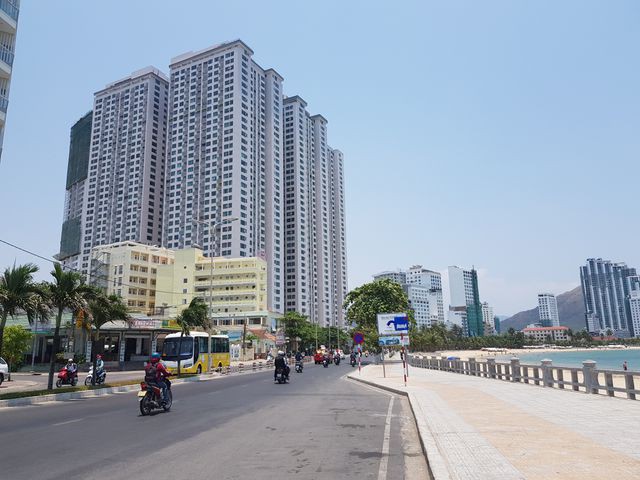 Sửa quy hoạch để xây cao ốc 50-60 tầng ven biển Nha Trang? - Ảnh 2.