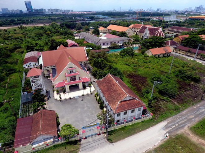 Vận động Nhà thờ Thủ Thiêm giao đất làm đường ven sông Sài Gòn - Ảnh 2. Vận động Nhà thờ Thủ Thiêm giao đất làm đường ven sông Sài Gòn - Ảnh 2.