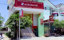 Kế toán phòng giao dịch Agribank giả chữ kí rút của khách gần 56 tỉ đồng