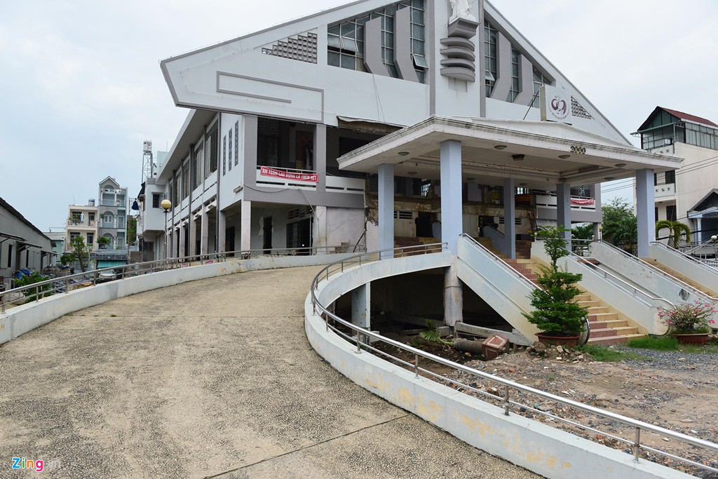 'Than den' nang nha tho rong 900 m2 o Sai Gon cao len 2 m hinh anh 10 'Than den' nang nha tho rong 900 m2 o Sai Gon cao len 2 m hinh anh 10