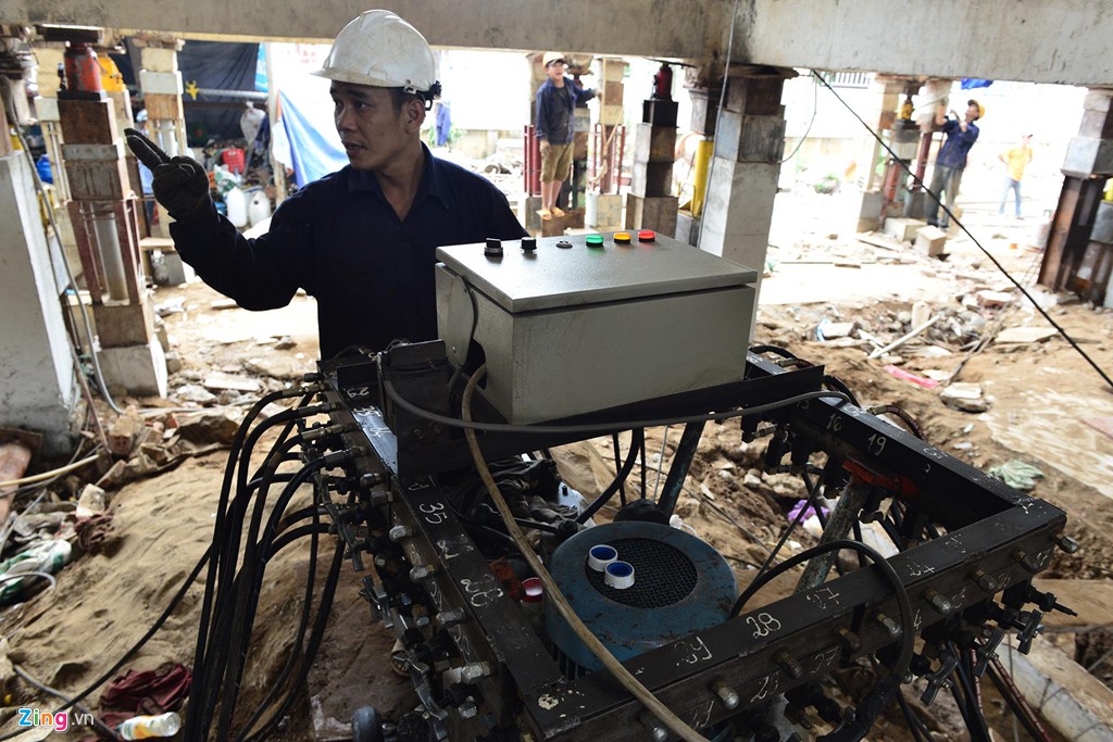 'Thần đèn' nâng nhà thờ rộng 900 m2 ở Sài Gòn cao lên 2 m - Ảnh 10. 'Thần đèn' nâng nhà thờ rộng 900 m2 ở Sài Gòn cao lên 2 m - Ảnh 10.